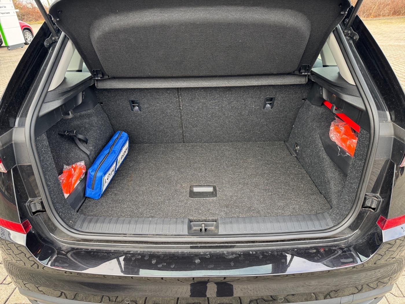 Škoda Kamiq 1.0 TSI Active LM LED PDC SHZ SpurH Bild 12