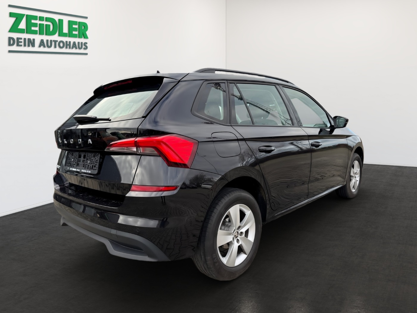 Škoda Kamiq 1.0 TSI Active LM LED PDC SHZ SpurH Bild 3