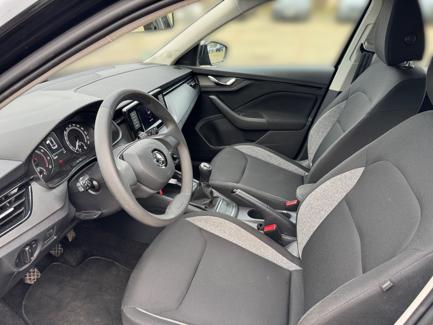 Škoda Kamiq 1.0 TSI Active LM LED PDC SHZ SpurH Bild 7