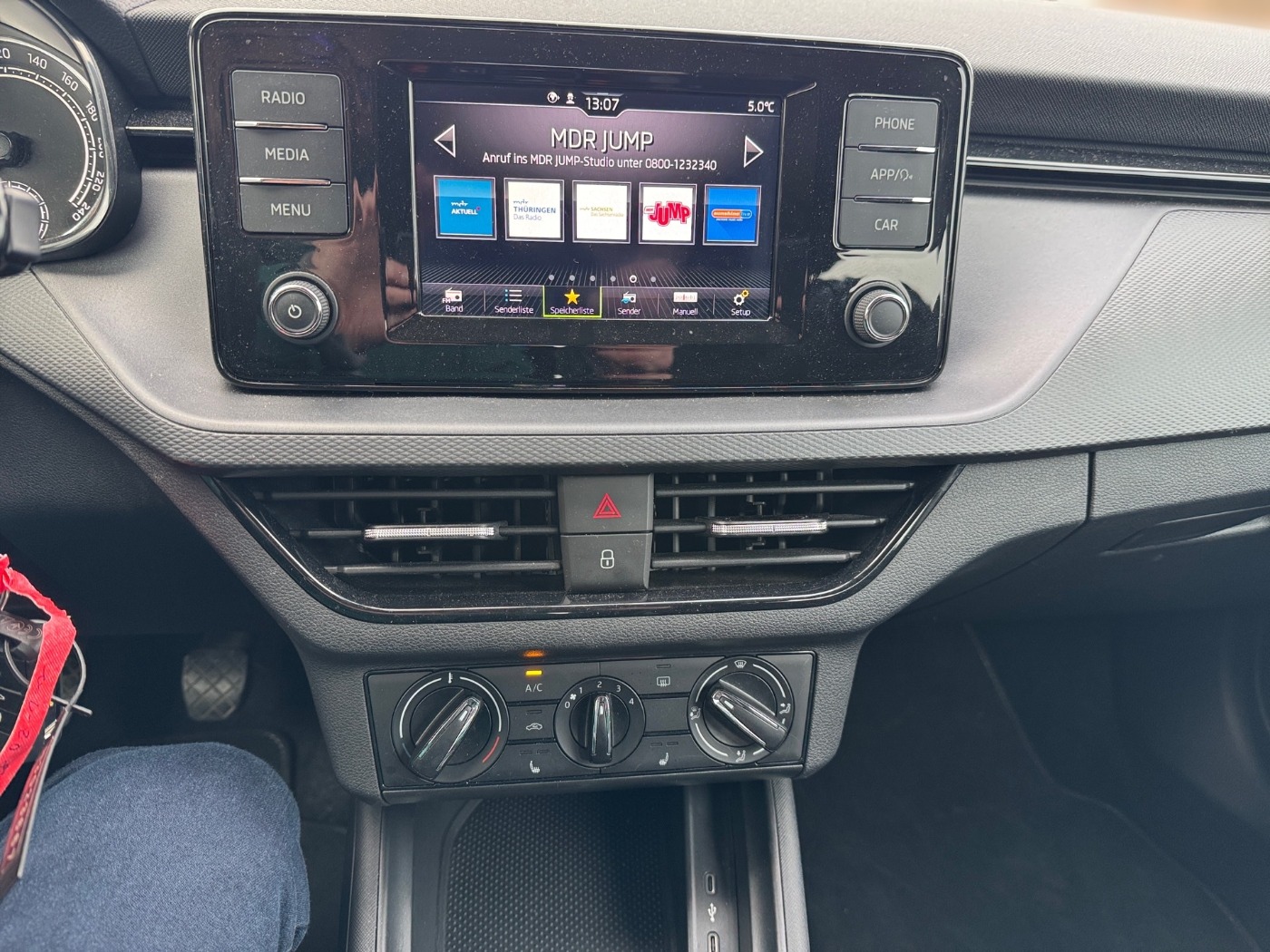 Škoda Kamiq 1.0 TSI Active LM LED PDC SHZ SpurH Bild 9