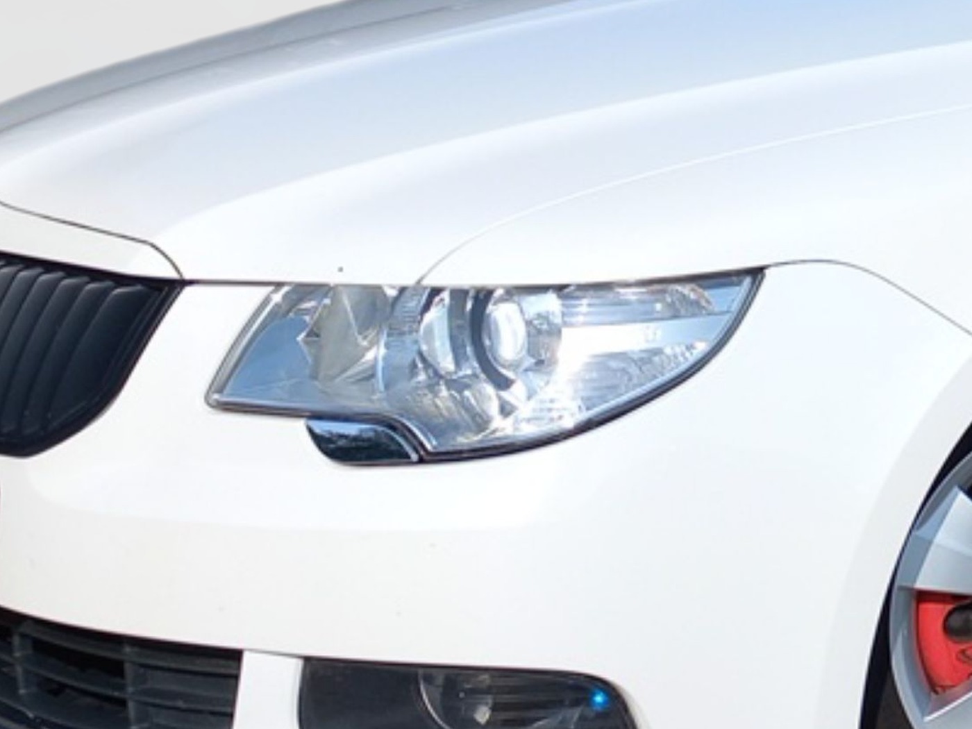 SKODA Superb II Combi 2.0 TSI DSG Elegance NAVI XENON Bild 5