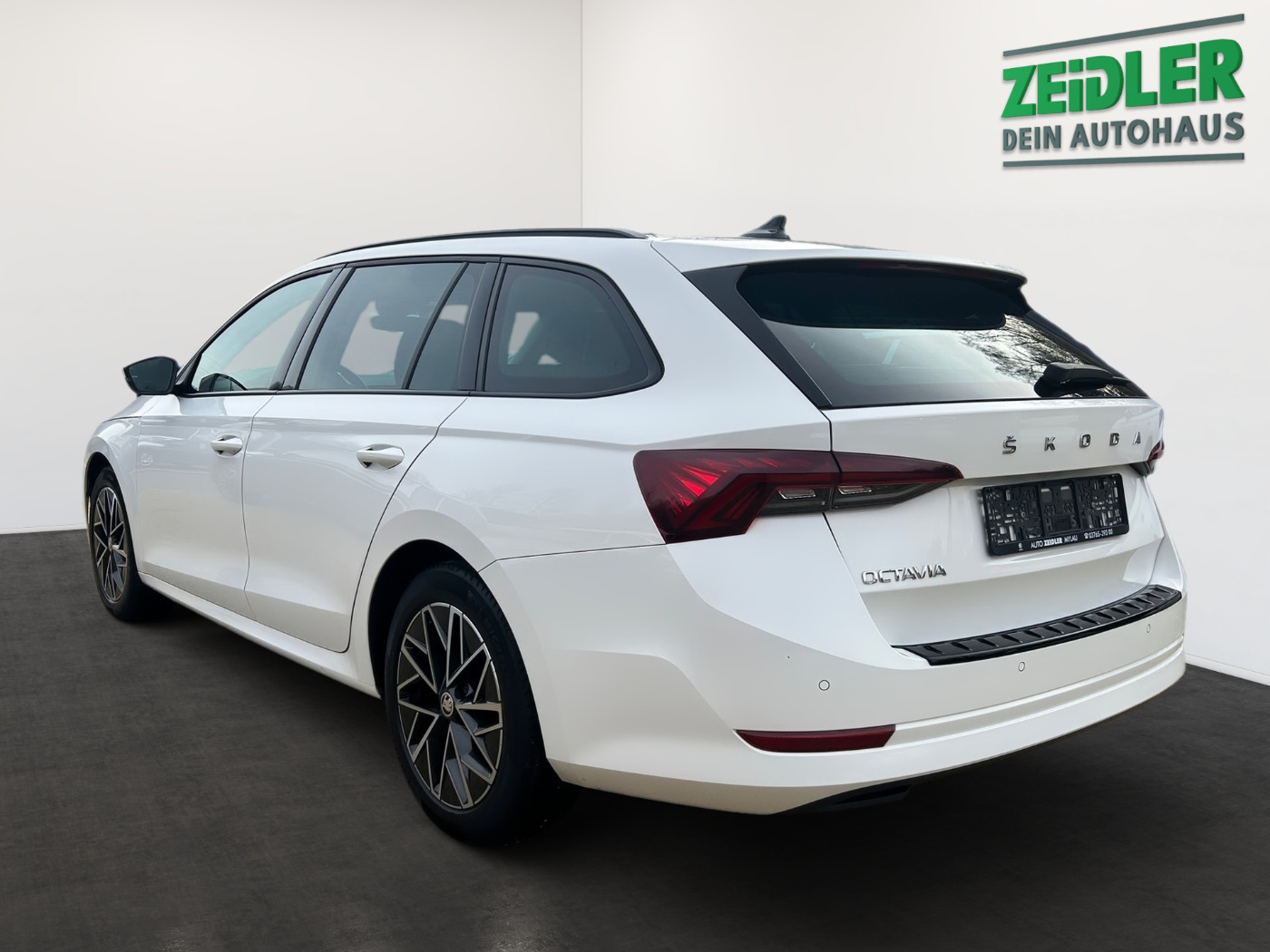 Škoda Octavia IV Combi 1.5 TSI Ambition LED Navi ACC Bild 4