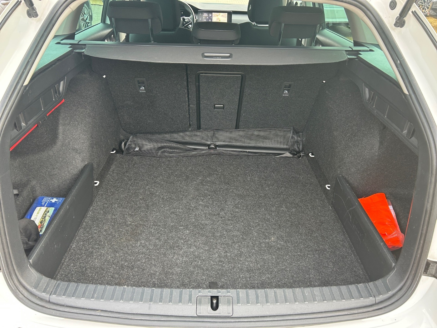 Škoda Octavia IV Combi 1.5 TSI Ambition LED Navi ACC Bild 12