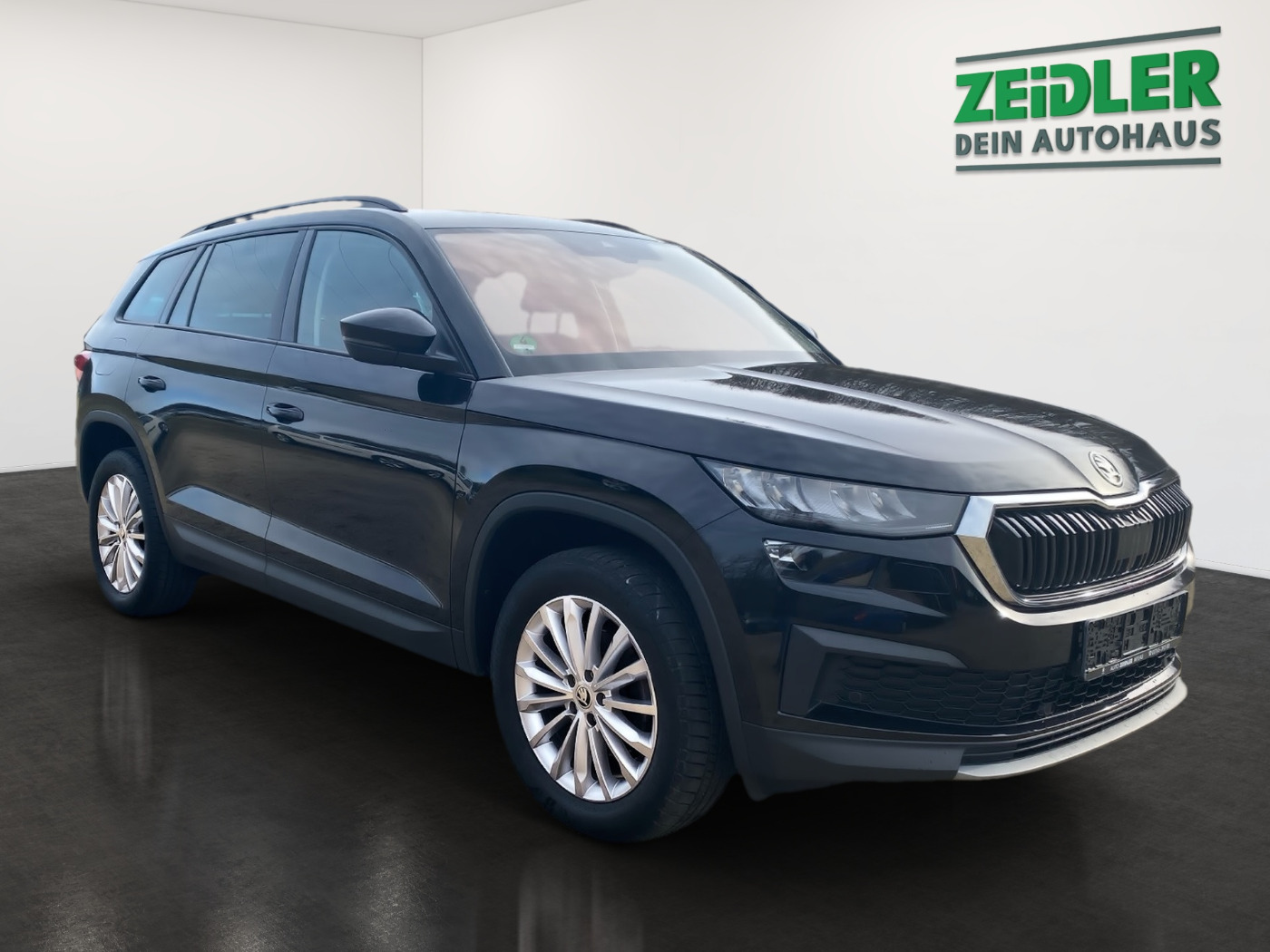 SKODA Kodiaq 2.0 TDI DSG Ambition ACC LED NAVI RFK SHZ Bild 2