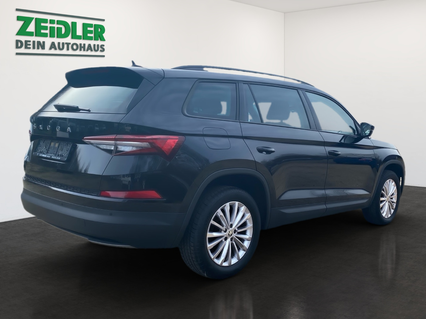 SKODA Kodiaq 2.0 TDI DSG Ambition ACC LED NAVI RFK SHZ Bild 3