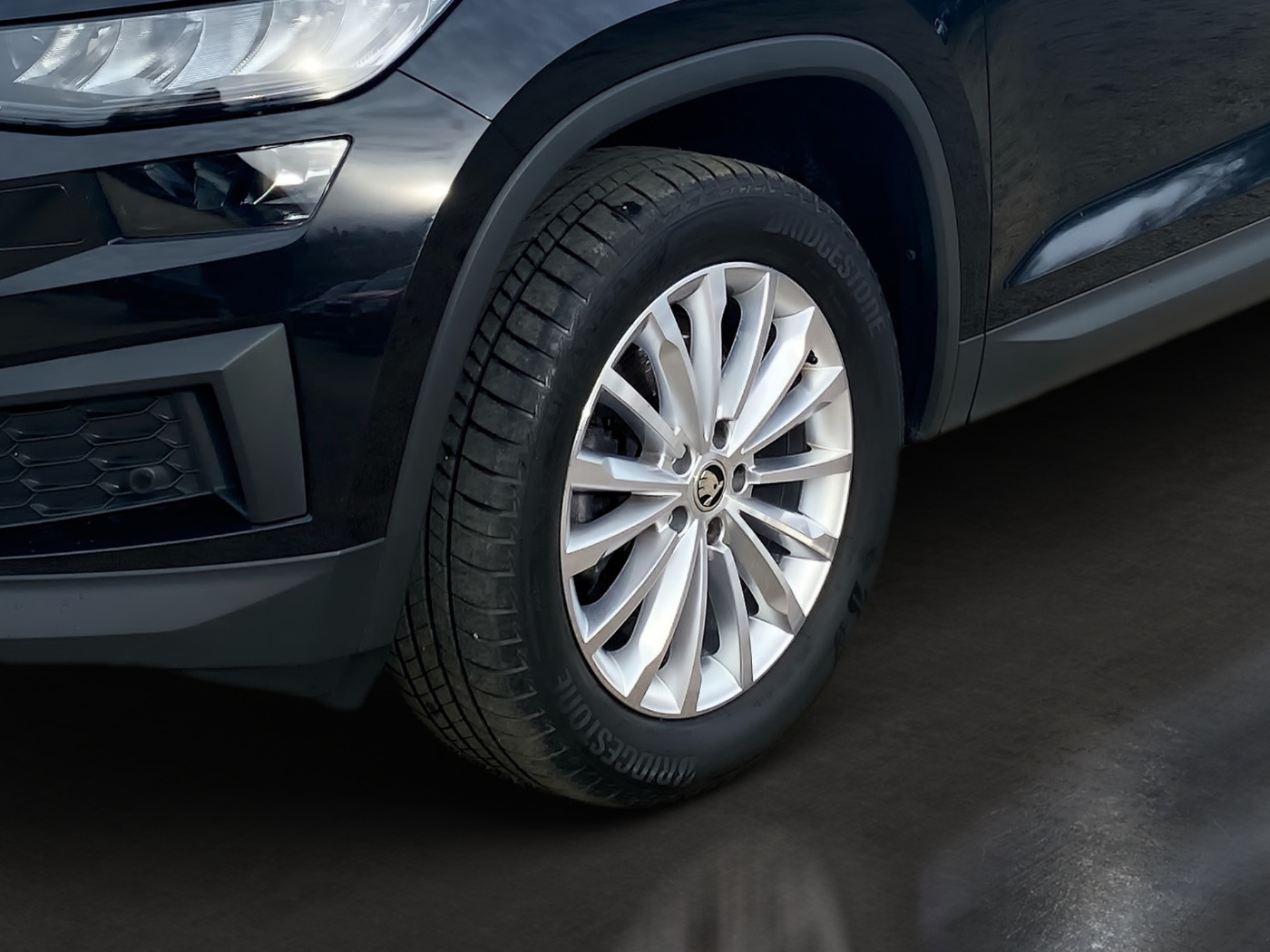 SKODA Kodiaq 2.0 TDI DSG Ambition ACC LED NAVI RFK SHZ Bild 6