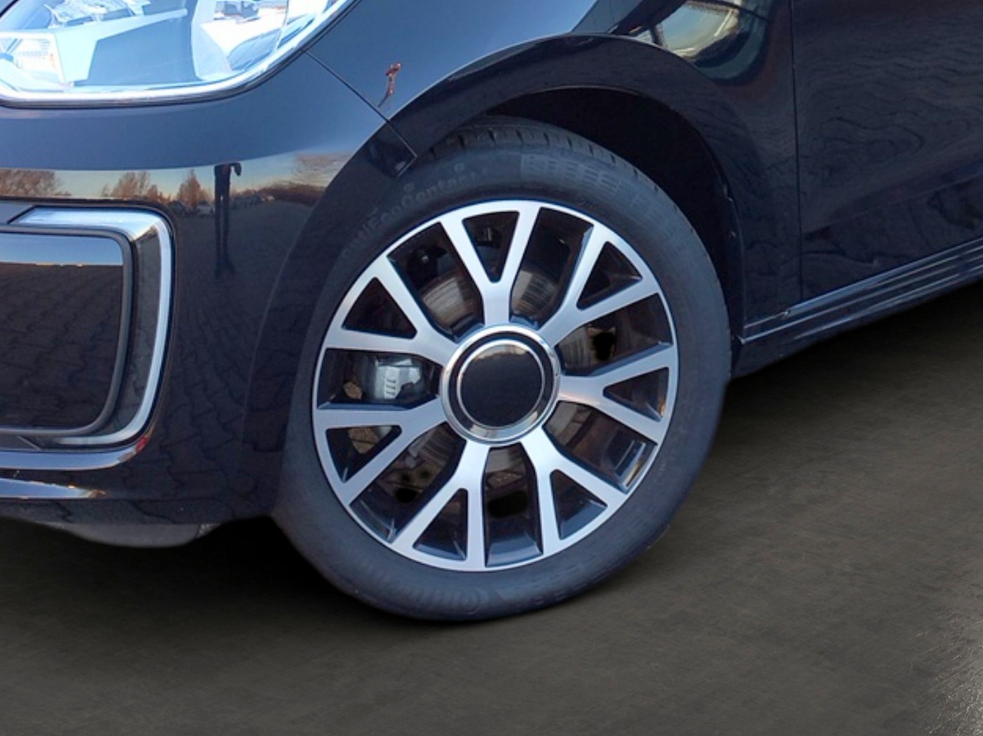 VW e-up! Style Plus 32,3 kWh ALU DAB KA PDC RFK SHZ Bild 6