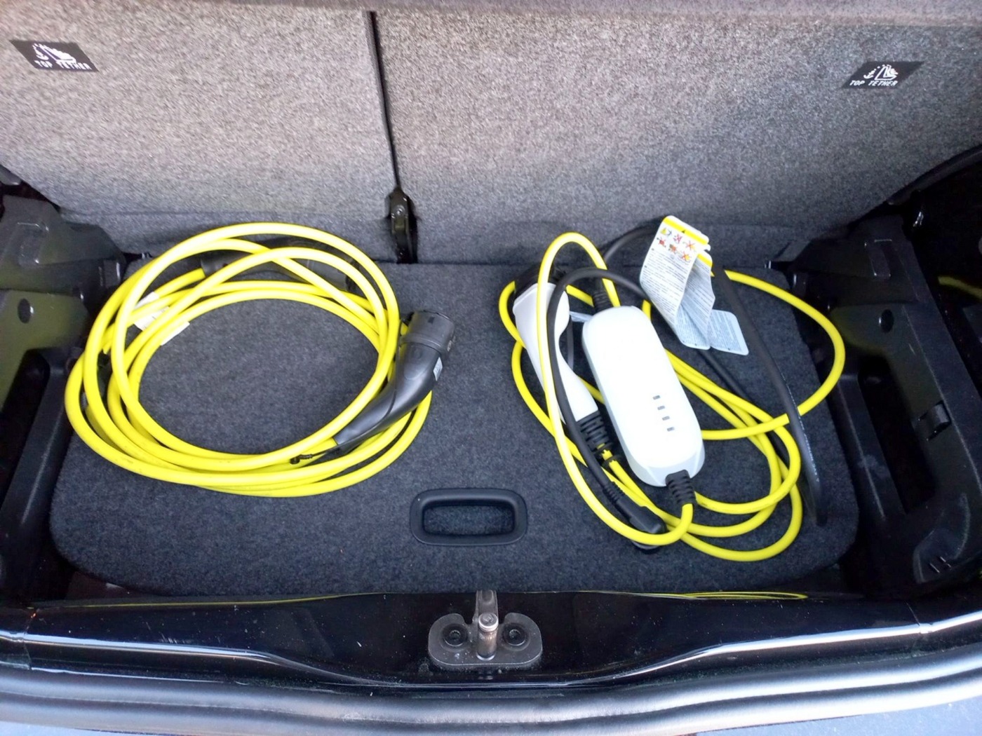VW e-up! Style Plus 32,3 kWh ALU DAB KA PDC RFK SHZ Bild 16
