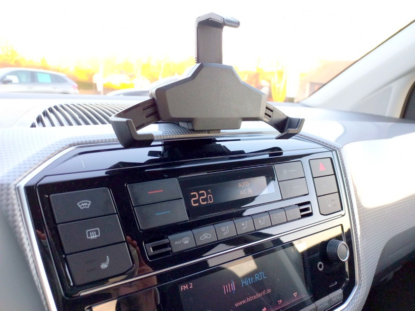 VW e-up! Style Plus 32,3 kWh ALU DAB KA PDC RFK SHZ Bild 12