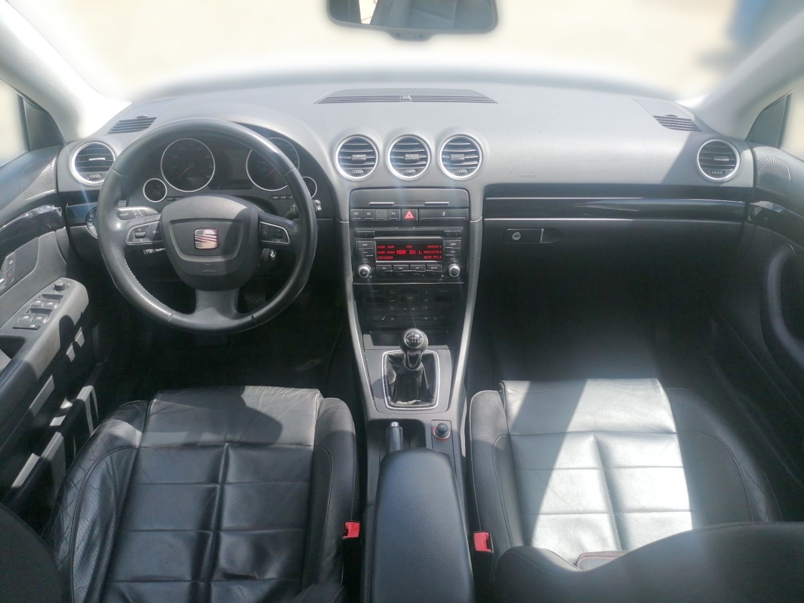 SEAT Exeo 2.0 TFSI Sport ALU LEDER TEMPOMAT XENON Bild 11