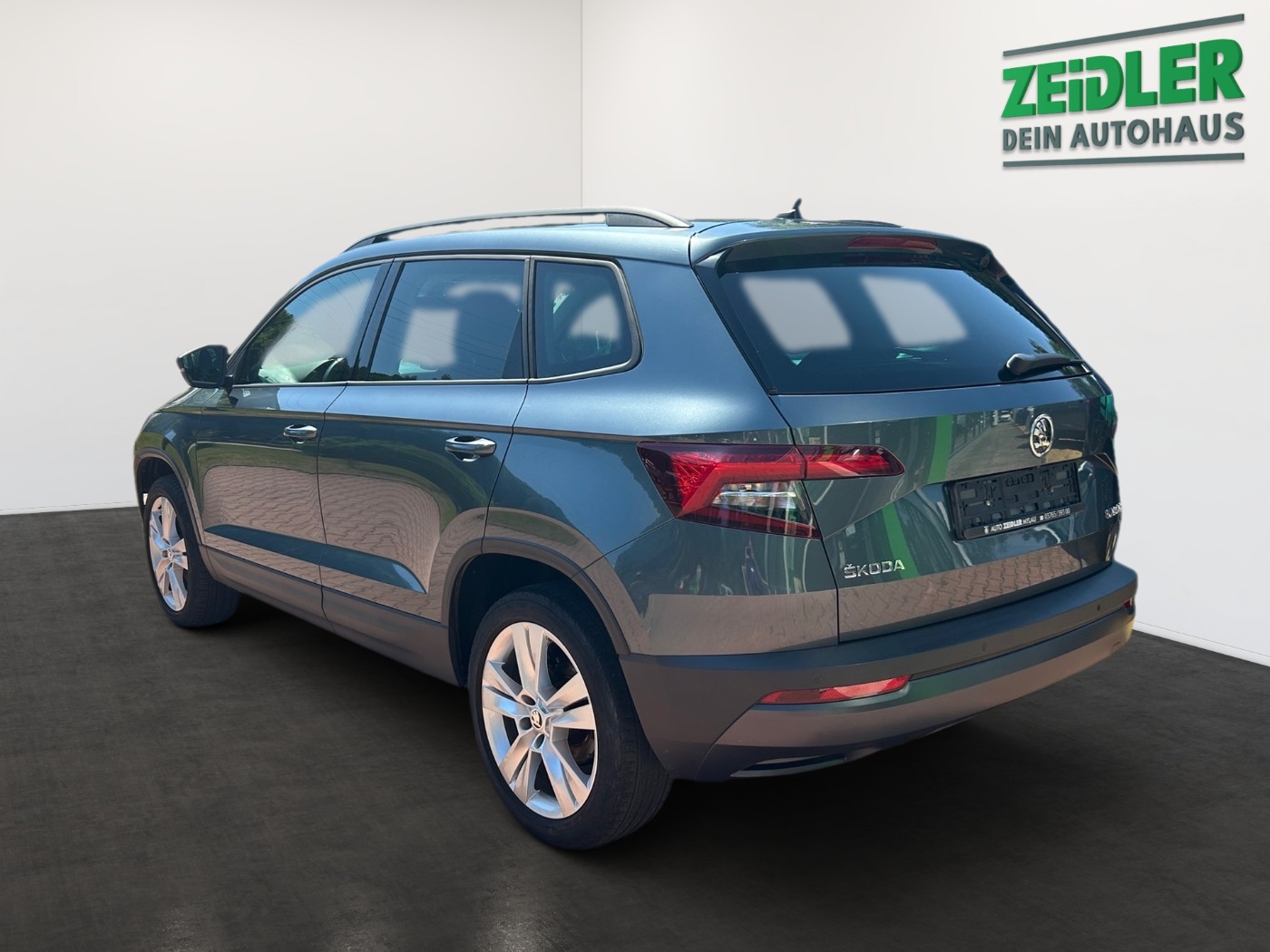 SKODA Karoq 1.5 TSI Style LED KA NAVI RFK STANDHEIZUNG Bild 4