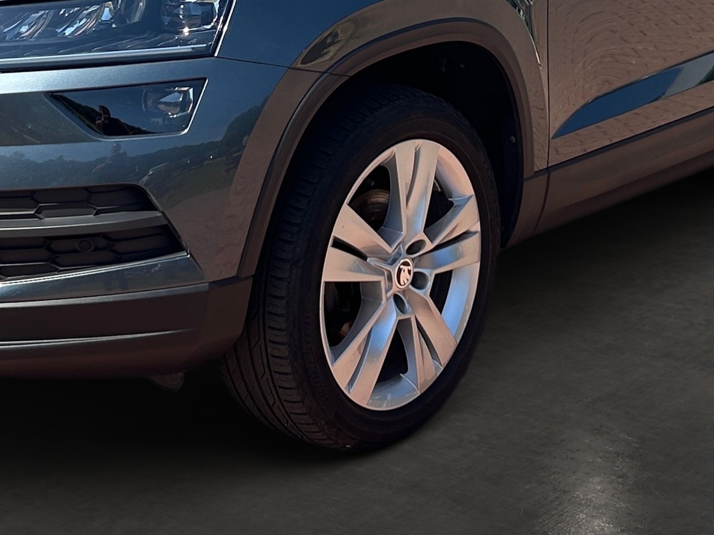 SKODA Karoq 1.5 TSI Style LED KA NAVI RFK STANDHEIZUNG Bild 6