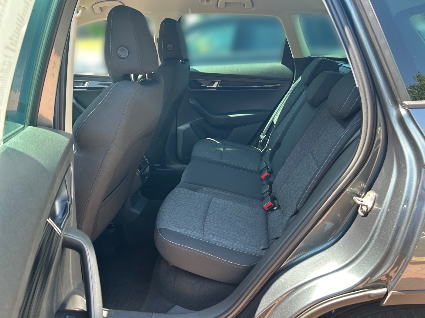 SKODA Karoq 1.5 TSI Style LED KA NAVI RFK STANDHEIZUNG Bild 11