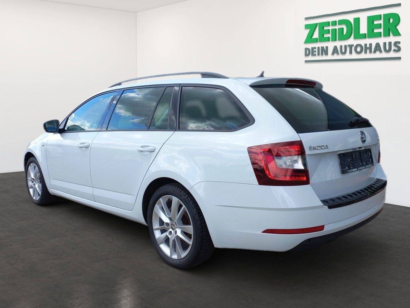 Skoda Octavia III Combi 1.0 TSI DSG Clever NAVI STHZ Bild 4