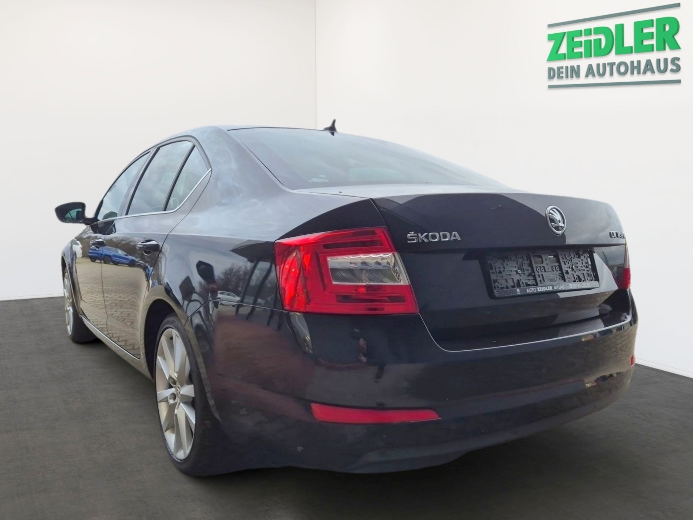 Skoda Octavia III Limo.1.0 TSI Style NAVI SHZ XENON Bild 4