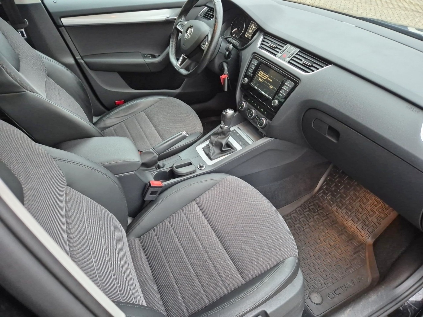 Skoda Octavia III Limo.1.0 TSI Style NAVI SHZ XENON Bild 17