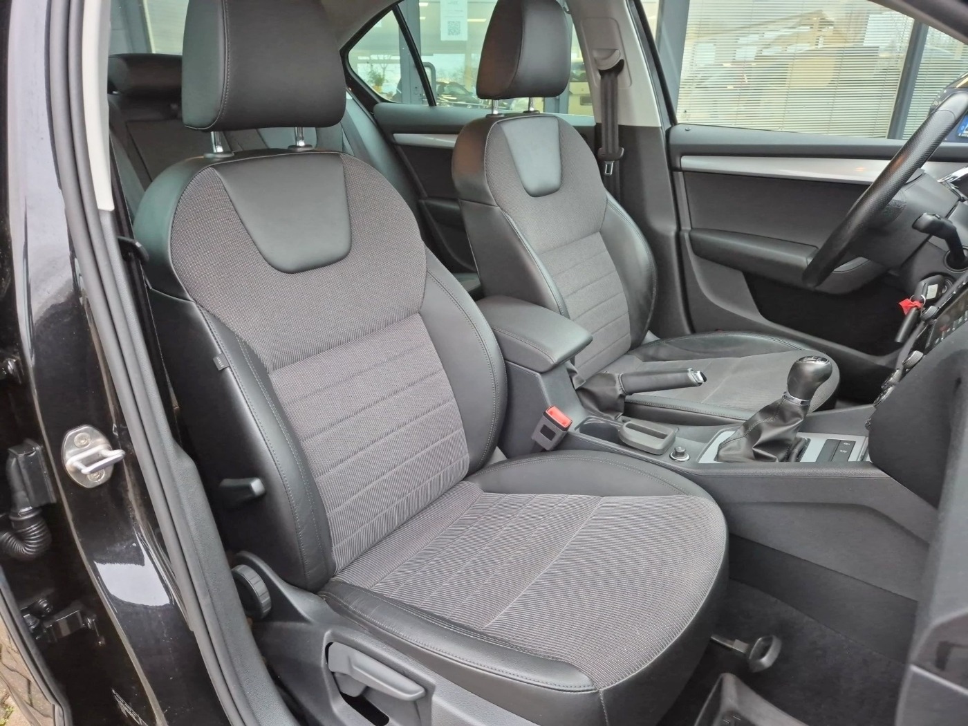 Skoda Octavia III Limo.1.0 TSI Style NAVI SHZ XENON Bild 18