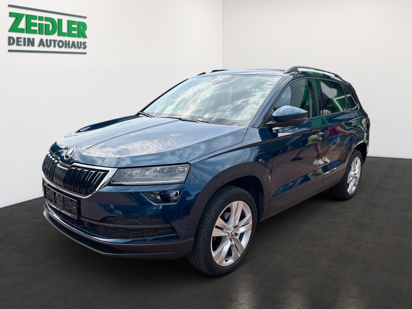 SKODA Karoq 1.5 TSI DSG Style DAB LED NAVI PDC SHZ VZE