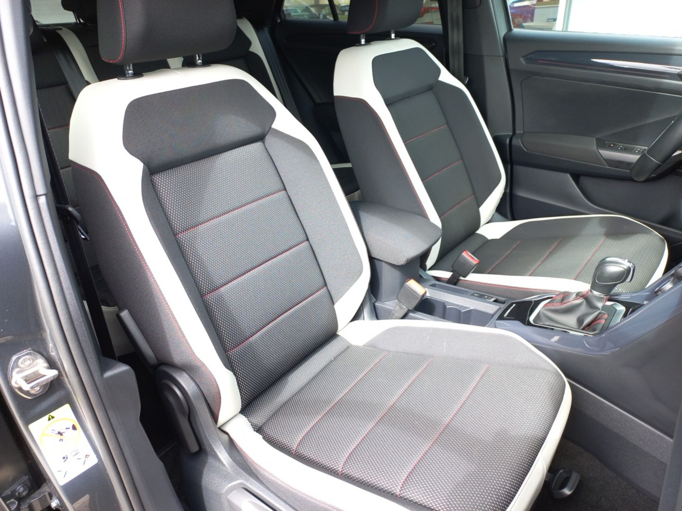 VW T-Roc 1.5 TSI DSG Sport ACC KA LED NAV SHZ TOUCH Bild 20