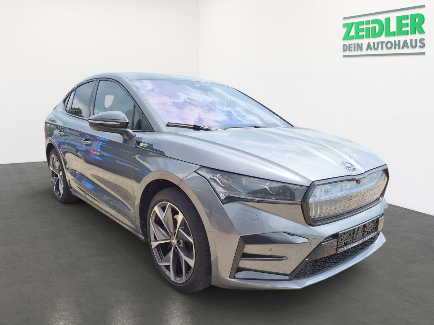Skoda Enyaq Coup iV RS 4x4 ACC MATRIX PANO SOUND WP Bild 2
