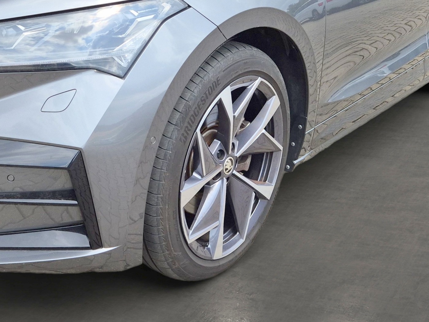 Skoda Enyaq Coup iV RS 4x4 ACC MATRIX PANO SOUND WP Bild 6