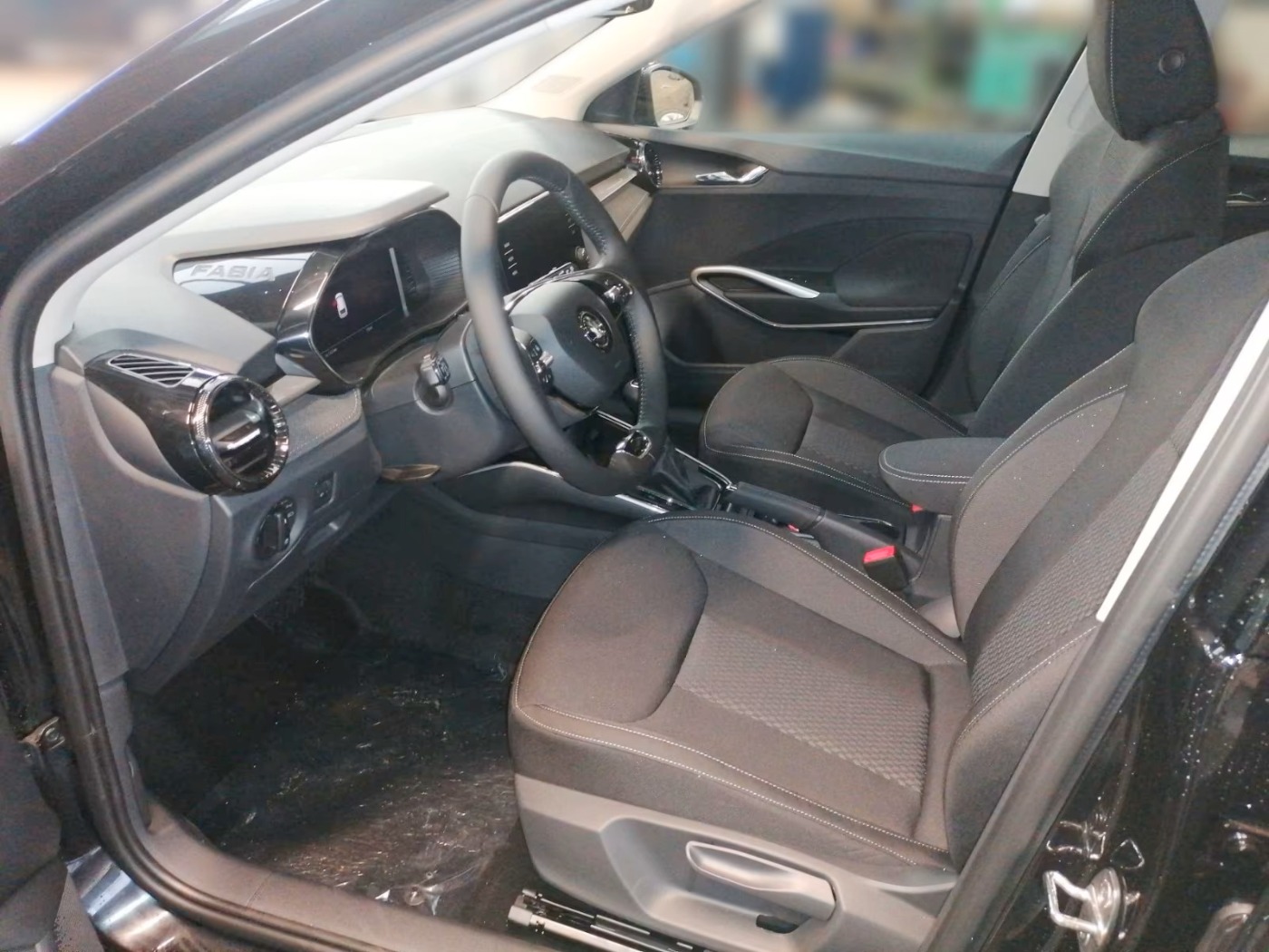 Skoda Fabia IV 1.5 TSI DSG Style KA LED PDC RFK SHZ VC Bild 7
