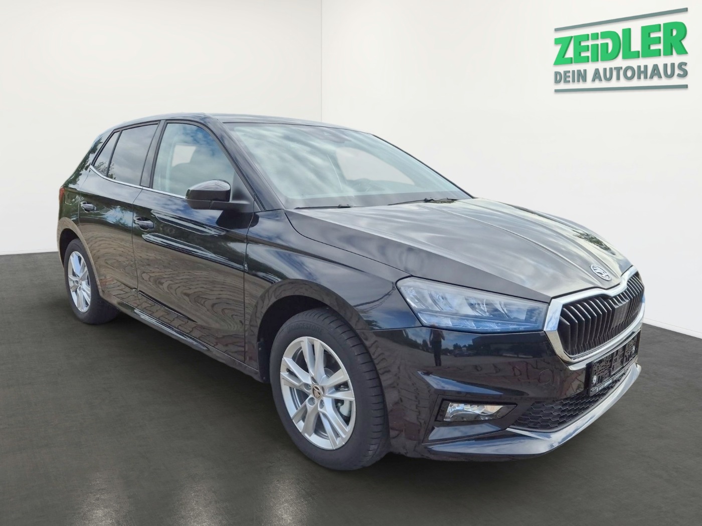 Škoda Fabia IV 1.5 TSI DSG Style KA LED PDC RFK SHZ VC Bild 2
