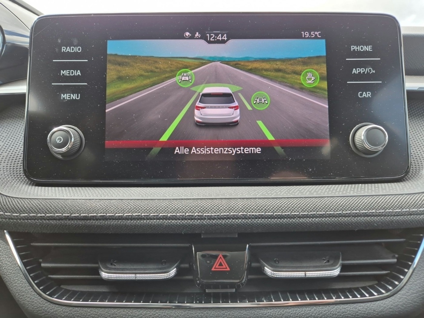 Škoda Fabia IV 1.5 TSI DSG Style KA LED PDC RFK SHZ VC Bild 12