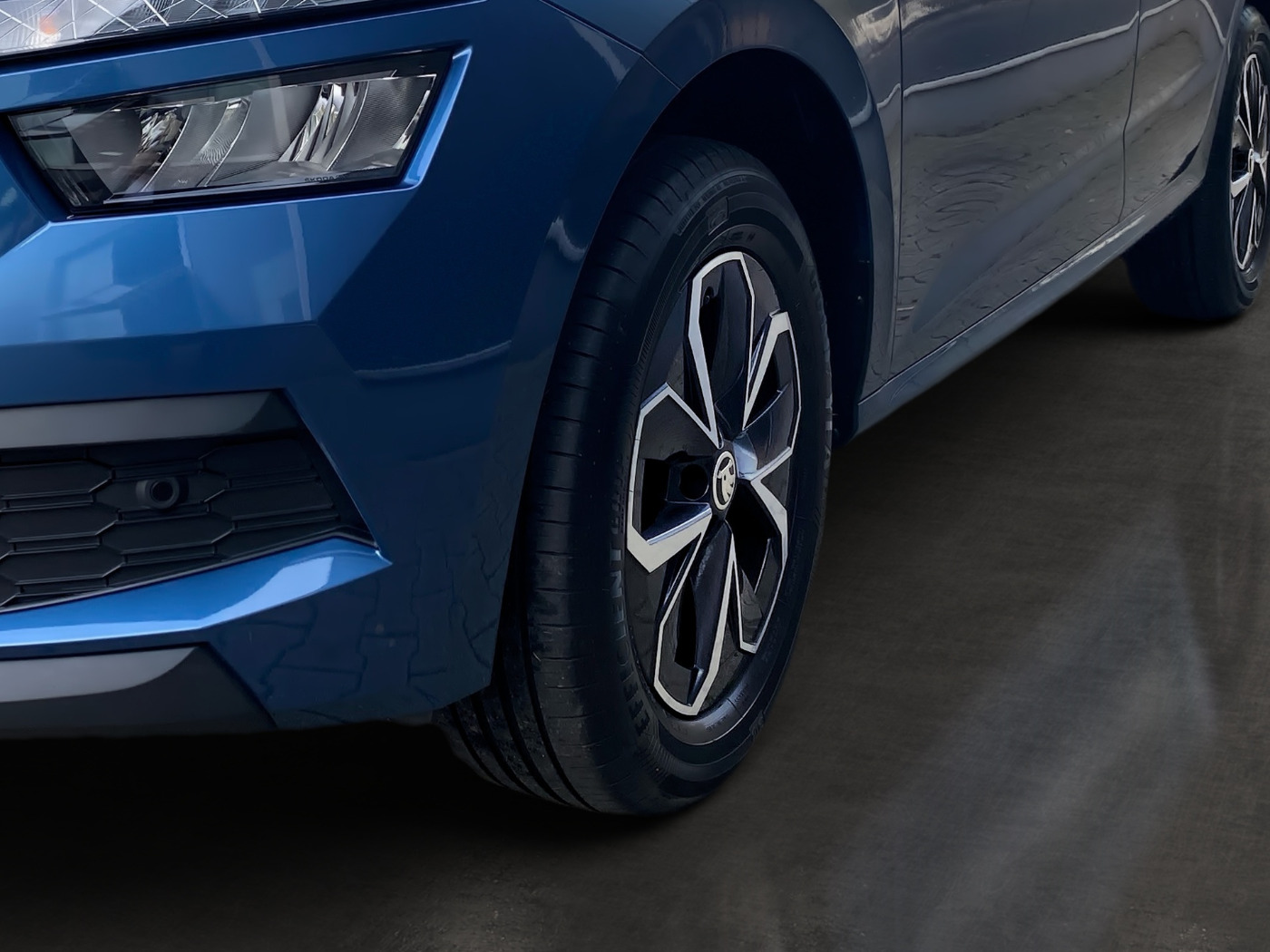 SKODA Kamiq 1.5 TSI Drive 125 DAB KA LED PDC SHZ TOUCH Bild 6