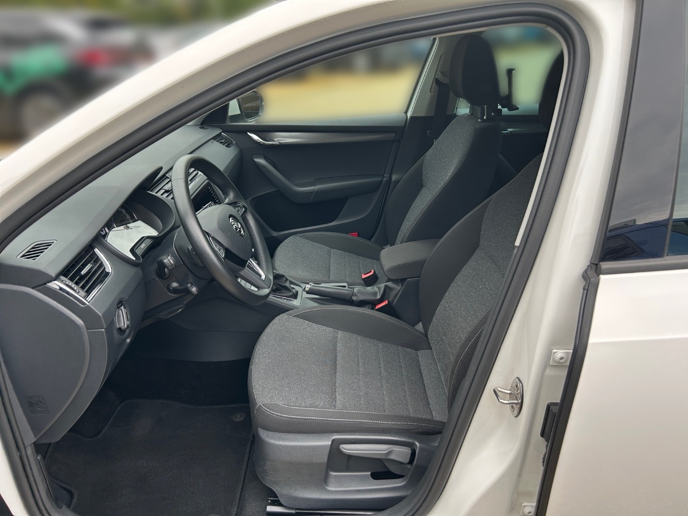 SKODA Octavia Combi 1.5 TSI ACT Soleil ACC KA LED NAVI Bild 7