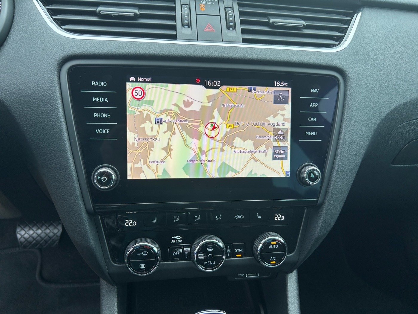 SKODA Octavia Combi 1.5 TSI ACT Soleil ACC KA LED NAVI Bild 9
