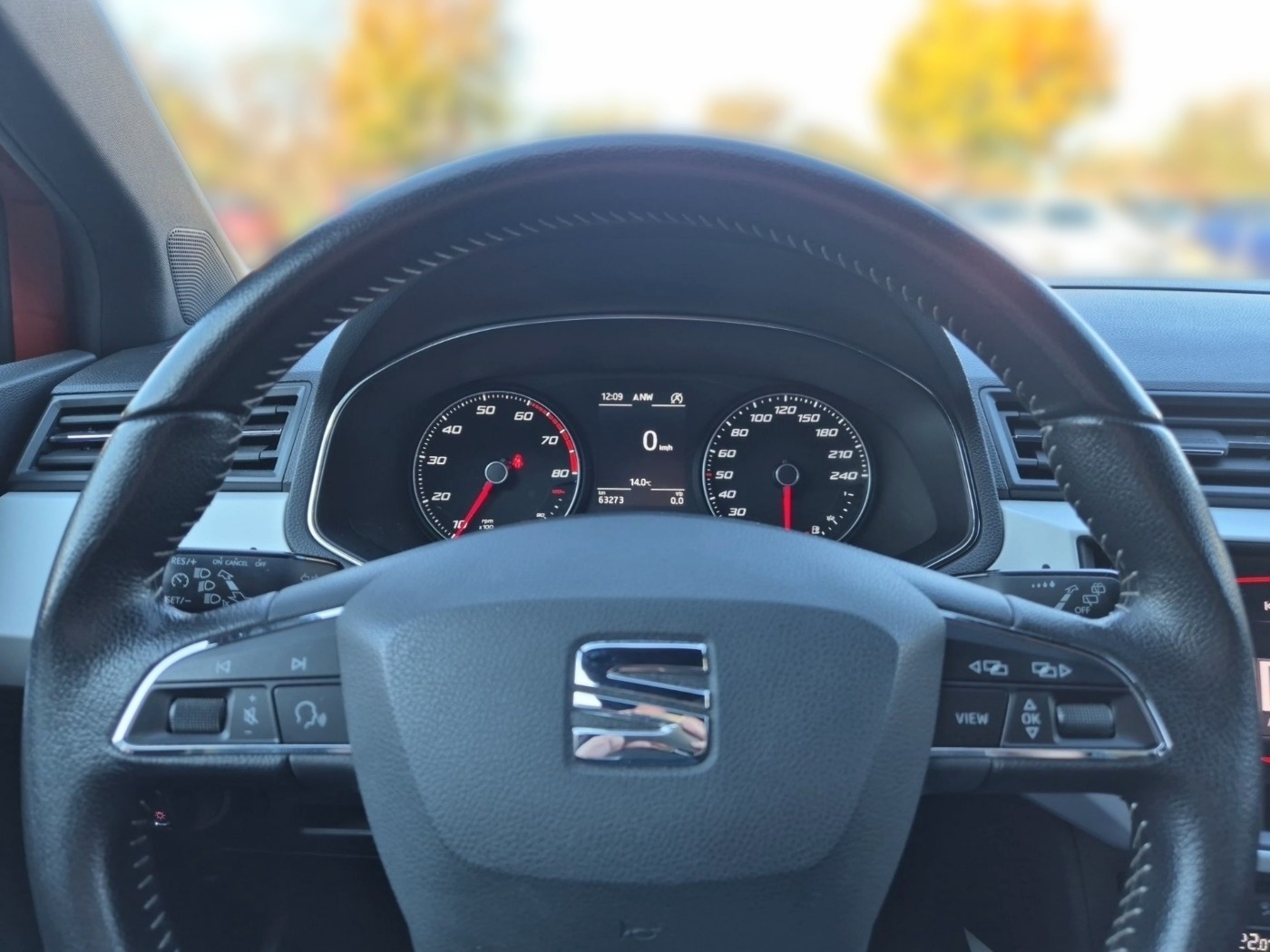 SEAT Arona 1.0 TSI Xcellence LED KEY NAVI SHZ TOUCH Bild 13