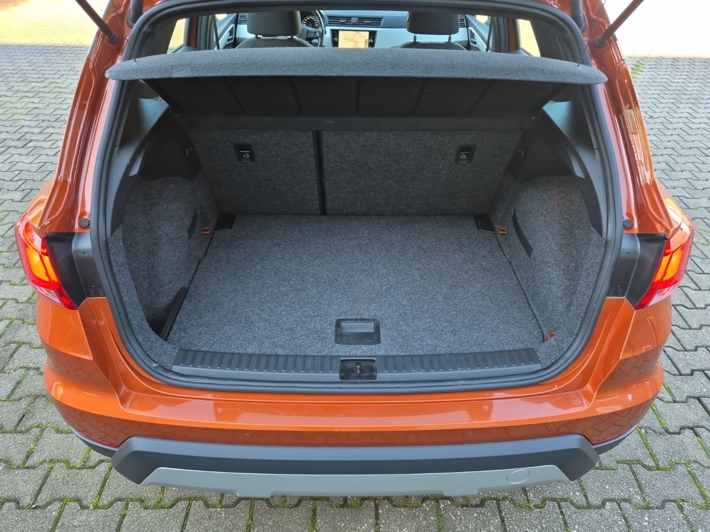 SEAT Arona 1.0 TSI Xcellence LED KEY NAVI SHZ TOUCH Bild 9