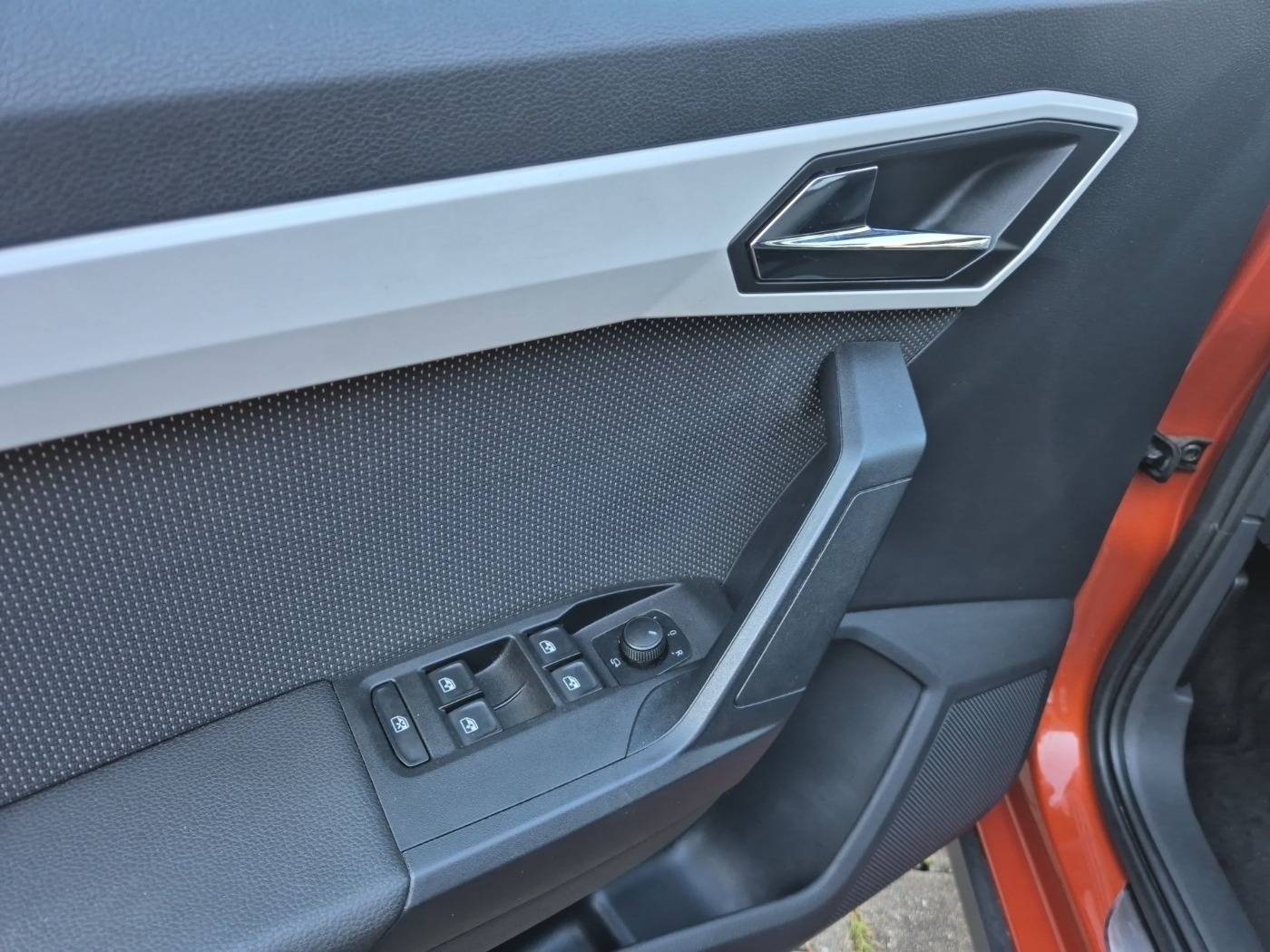 SEAT Arona 1.0 TSI Xcellence LED KEY NAVI SHZ TOUCH Bild 11