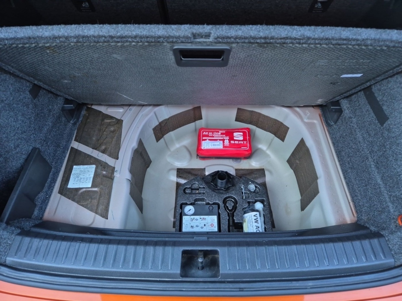 SEAT Arona 1.0 TSI Xcellence LED KEY NAVI SHZ TOUCH Bild 10