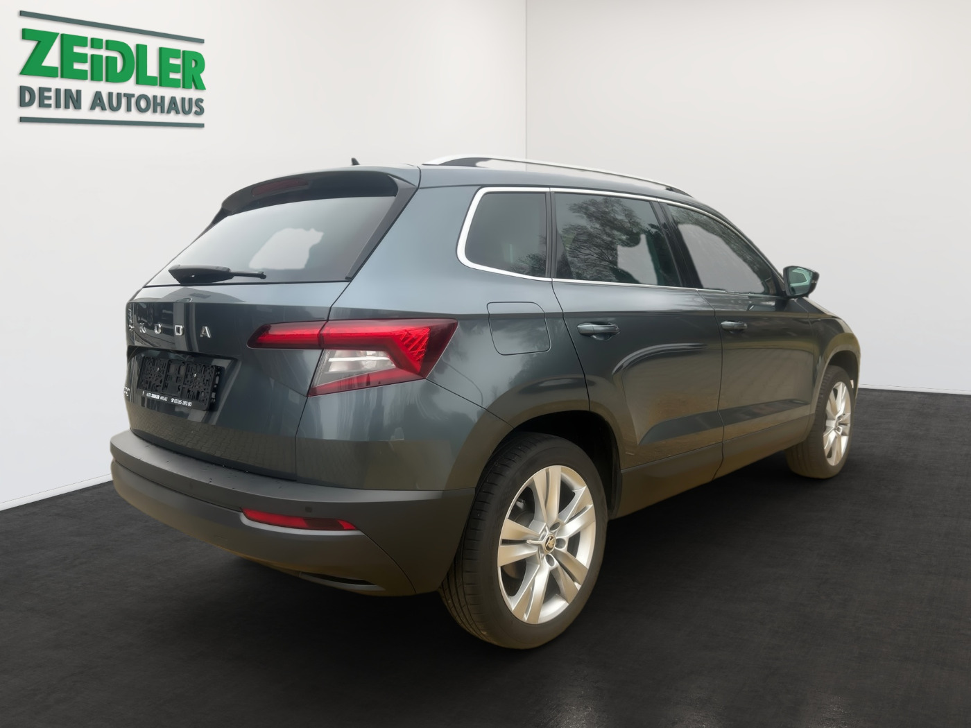 SKODA Karoq 1.5 TSI Style DAB KA LED NAVI RFK STANDHZG Bild 3