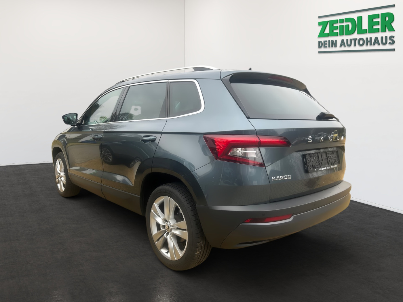 SKODA Karoq 1.5 TSI Style DAB KA LED NAVI RFK STANDHZG Bild 4