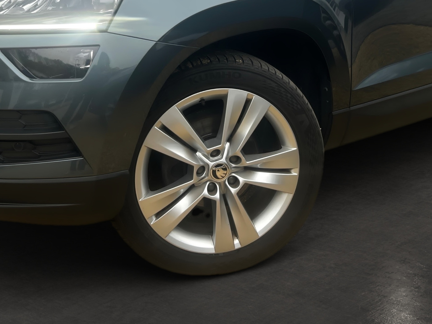 SKODA Karoq 1.5 TSI Style DAB KA LED NAVI RFK STANDHZG Bild 6