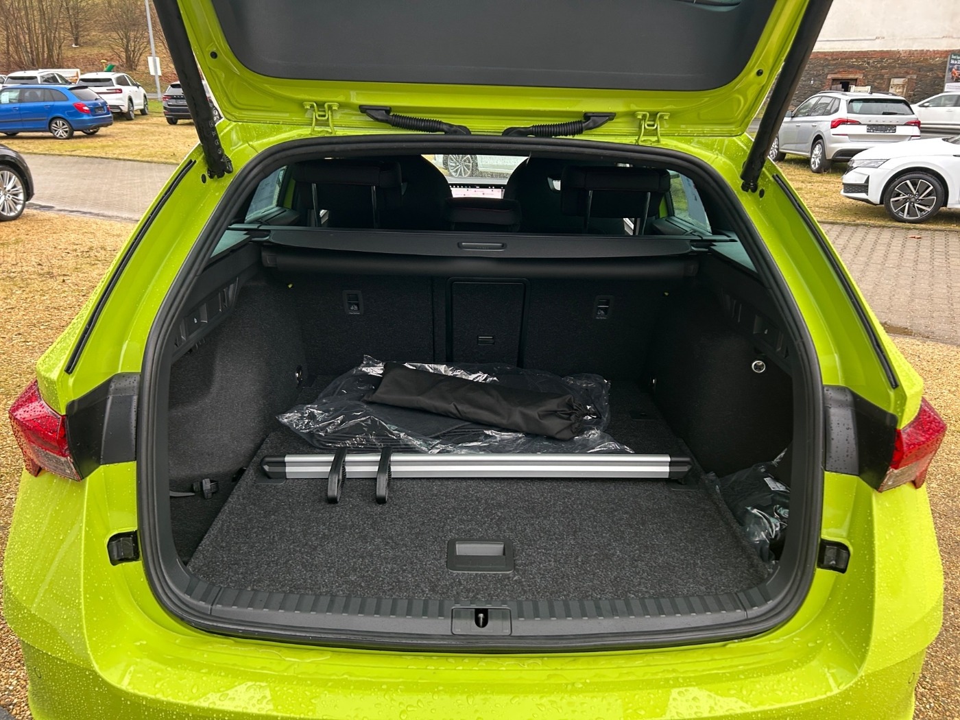 SKODA Octavia Combi 2.0 TSI DSG RS DAB MATRIX NAVI SHZ Bild 12