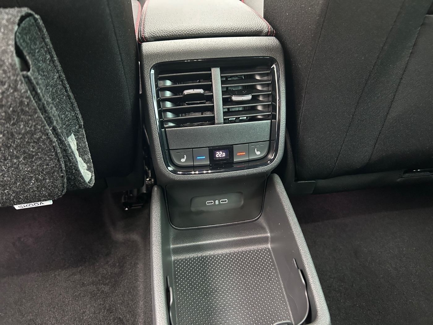 SKODA Octavia Combi 2.0 TSI DSG RS DAB MATRIX NAVI SHZ Bild 19