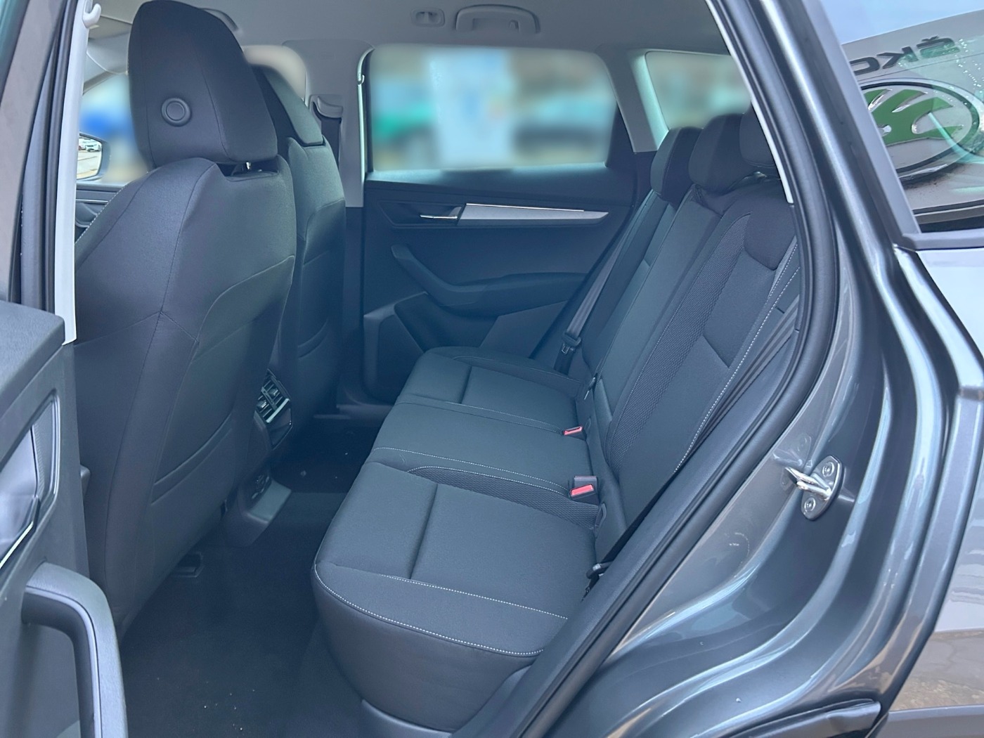 SKODA Karoq 1.5 TSI ACT Selection ACC LHZ NAVI RFK SHZ Bild 11