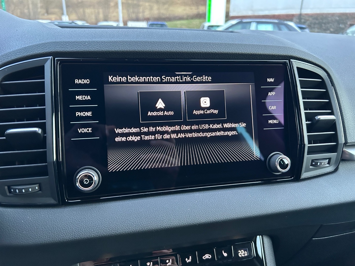 SKODA Karoq 1.5 TSI ACT Selection ACC LHZ NAVI RFK SHZ Bild 19