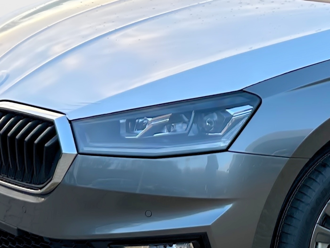 SKODA Fabia 1.0 TSI Selection ACC DAB LED NAVI SHZ Bild 5