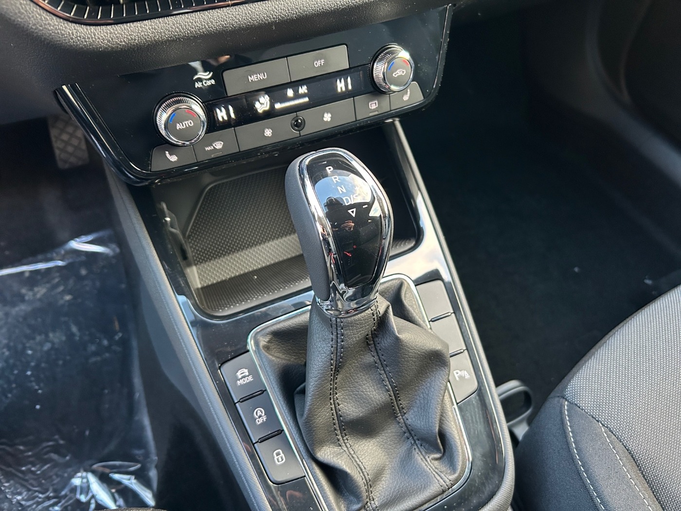 SKODA Fabia 1.0 TSI Selection ACC DAB LED NAVI SHZ Bild 17