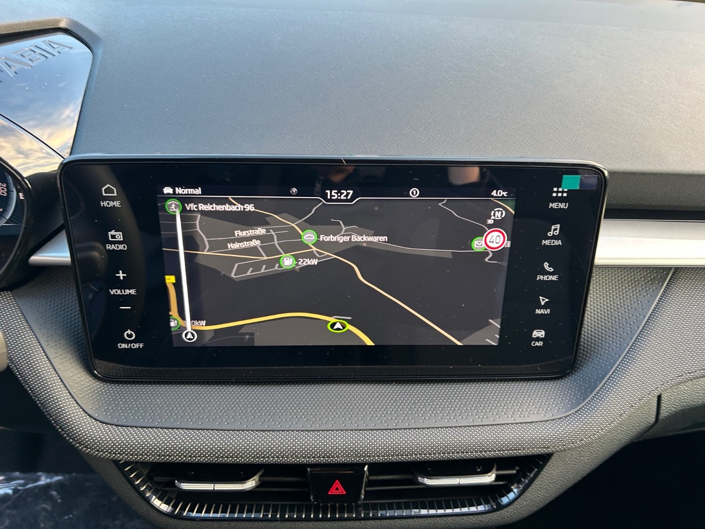 SKODA Fabia 1.0 TSI Selection ACC DAB LED NAVI SHZ Bild 18