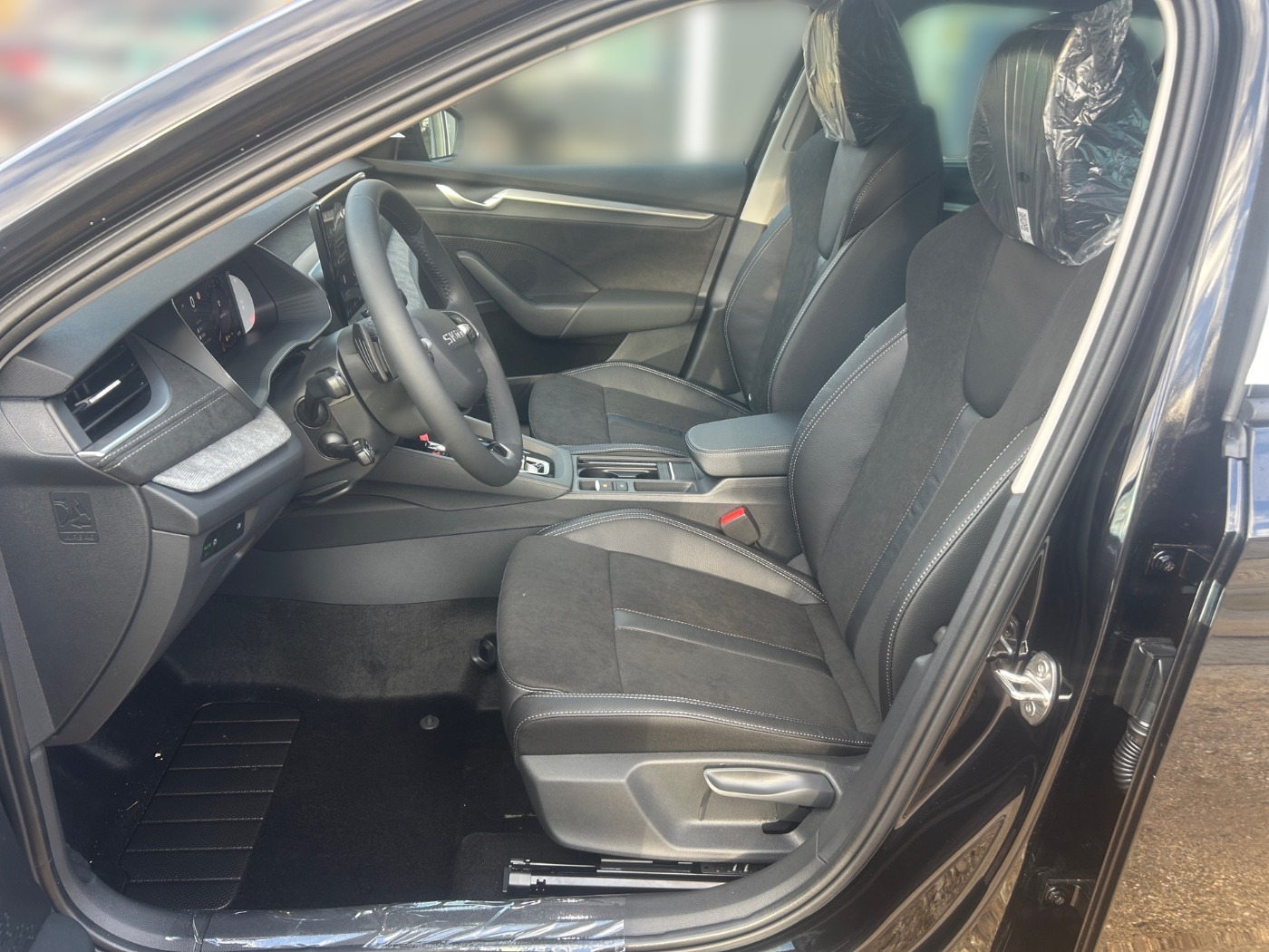 SKODA Octavia Combi 2.0 TDI DSG Selection ACC NAVI RFK Bild 7