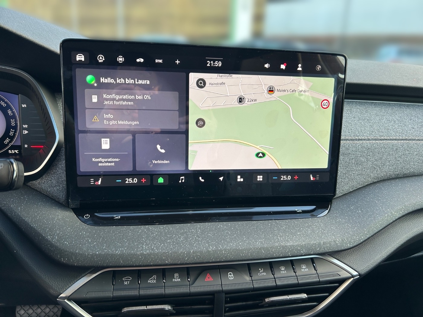 SKODA Octavia Combi 1.5 TSI DSG mHEV Selection NAVI SHZ Bild 9