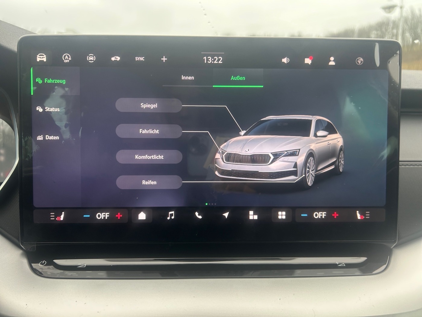 SKODA Octavia Combi 1.5 TSI ACT Selection ACC NAVI RFK Bild 13