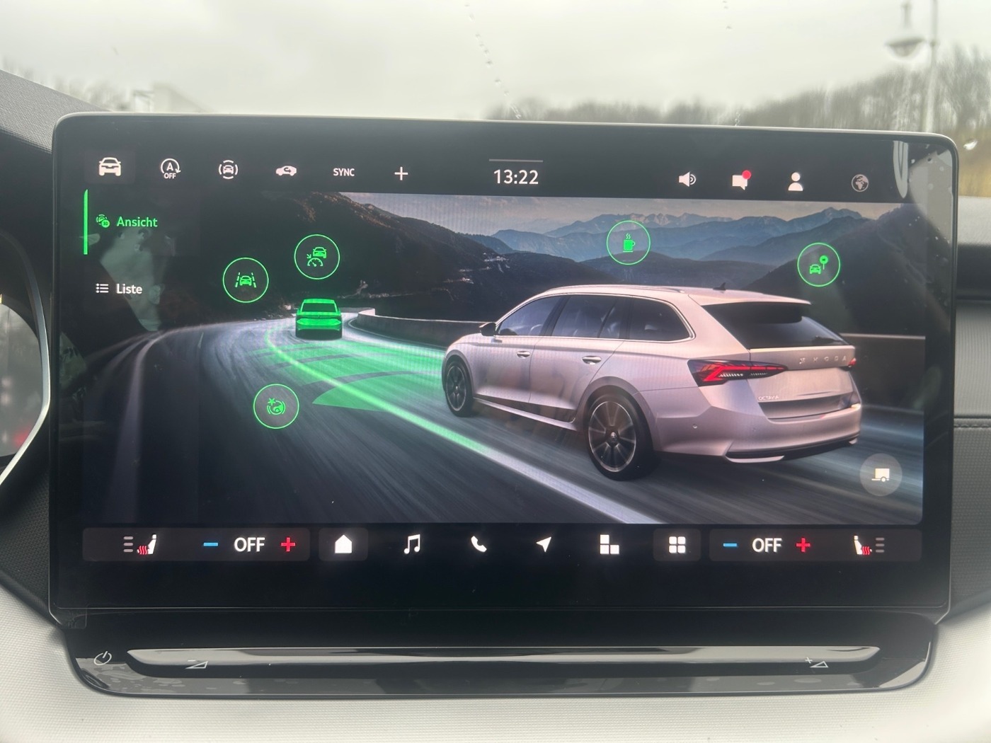 SKODA Octavia Combi 1.5 TSI ACT Selection ACC NAVI RFK Bild 14