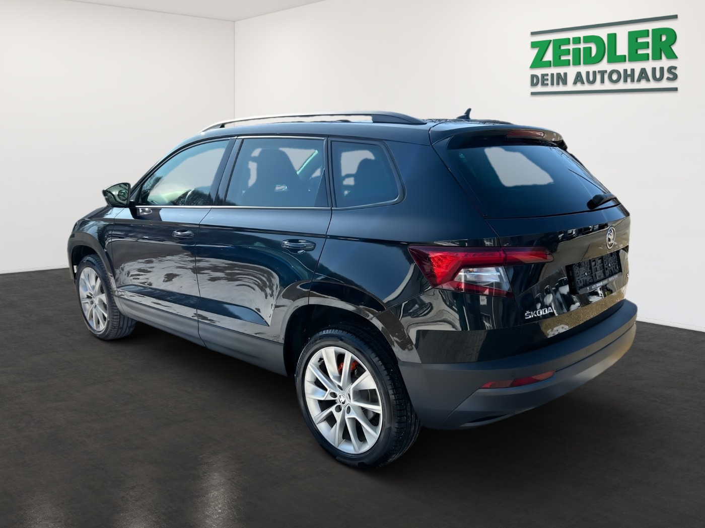 SKODA Karoq 1.5 TSI DSG Style ACC AHK DAB LED PDC SHZ Bild 4